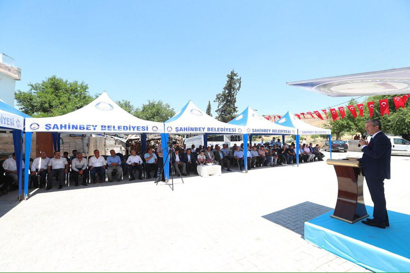 "Camiler Kâbe'nin şubesidir" "Camiler Kâbe'nin şubesidir"
